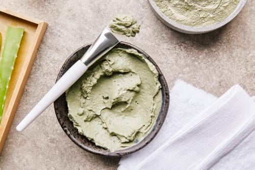 From Skin-Brightening To Hydration: 5 Aloe Vera Face Masks To Make You Glow From Skin-Brightening To Hydration: 5 Aloe Vera Face Masks To Make You Glow