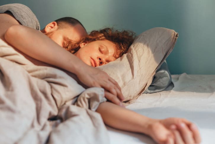 This Sleep Supplement Works Better Than Melatonin (Without The Side Effects)